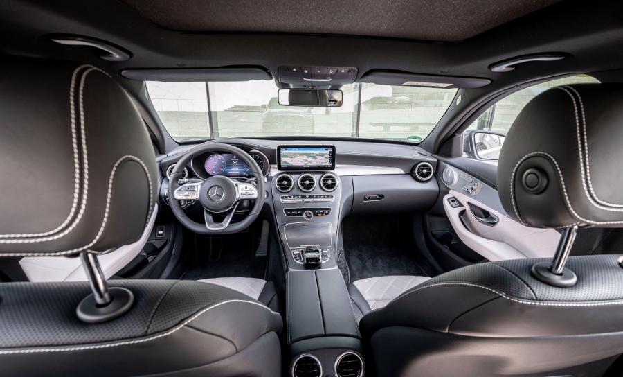 Торпедо Mercedes-Benz C200 (W205) 2018 года  (WW) (фото 25 из 34)